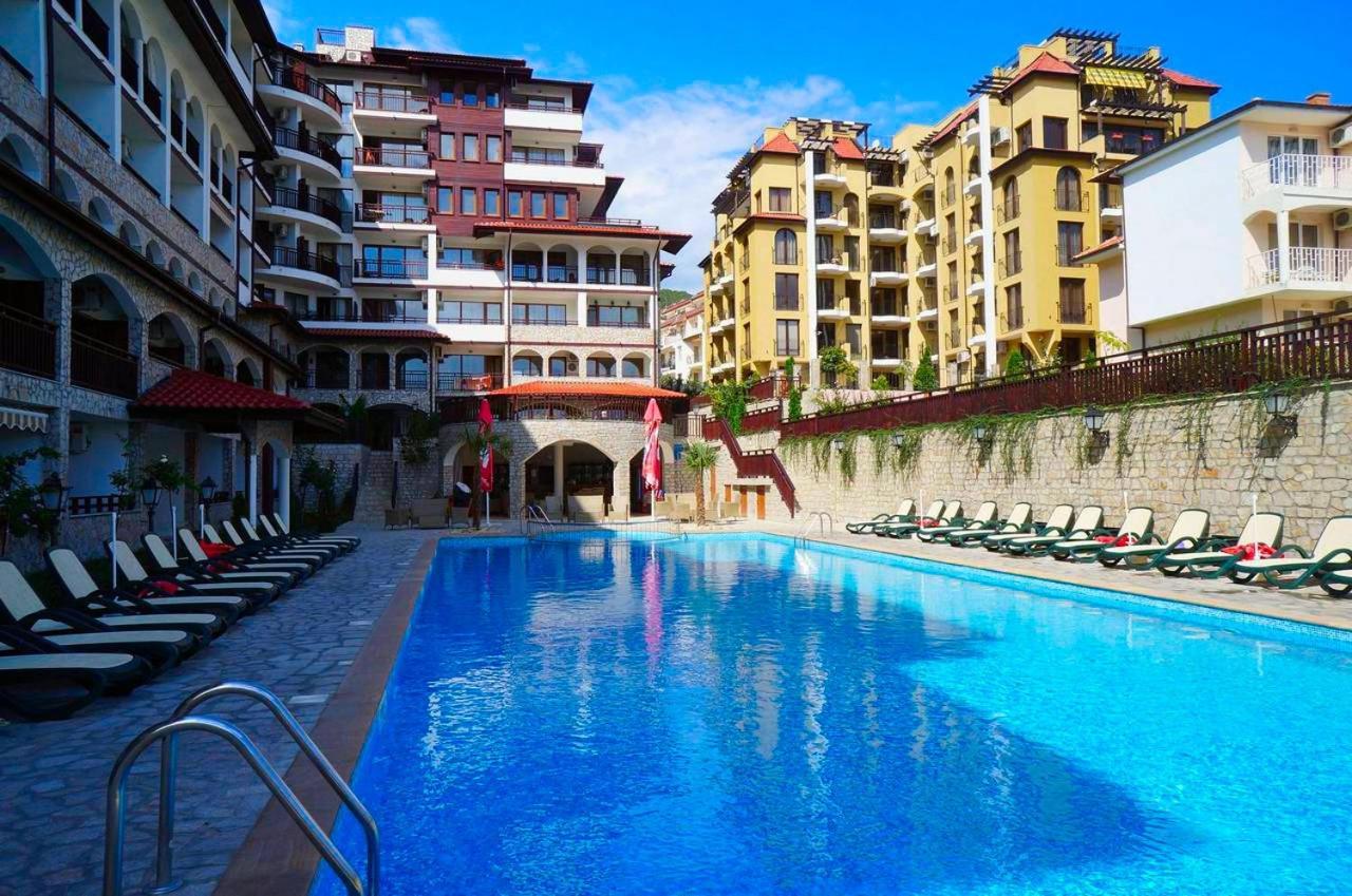 Dom-El Real Apartments Amphora Sveti Vlas Esterno foto
