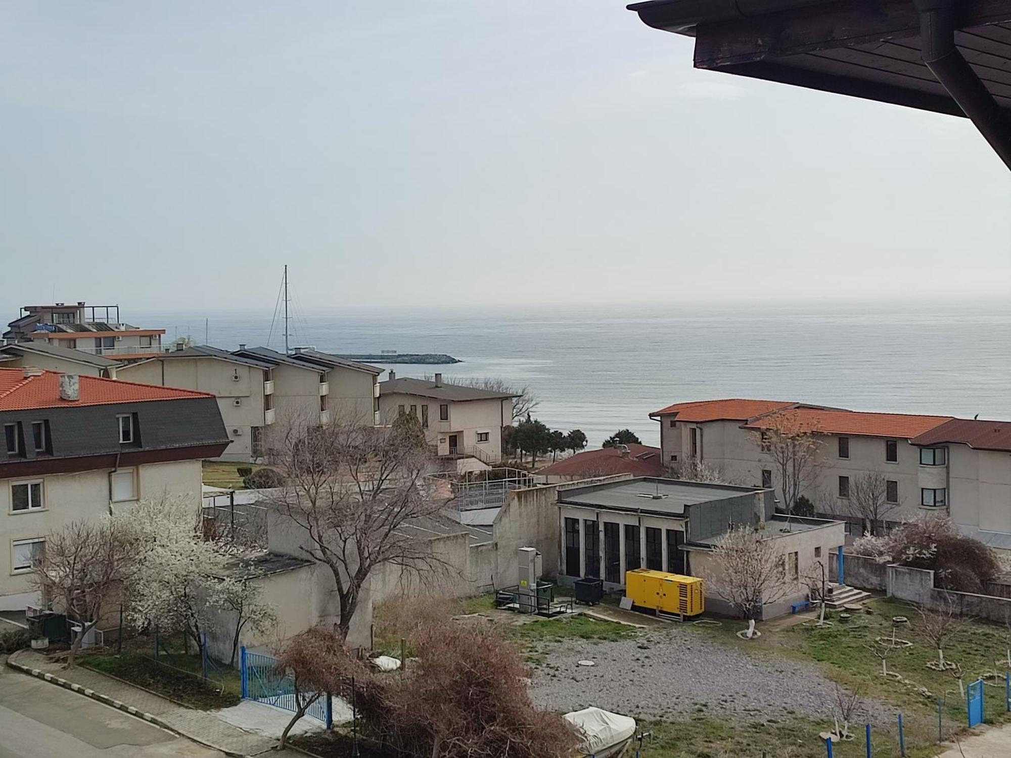 Dom-El Real Apartments Amphora Sveti Vlas Esterno foto