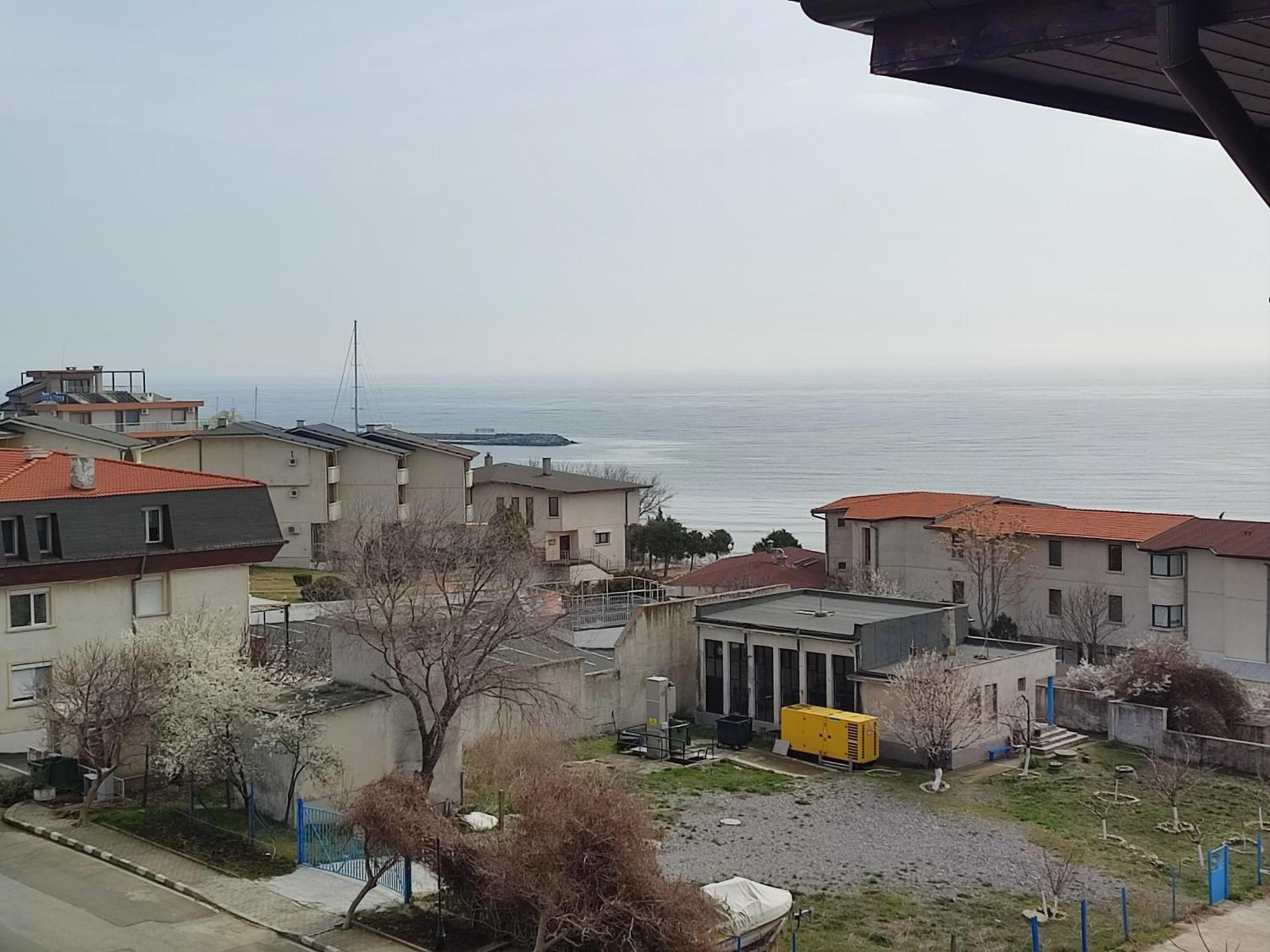 Dom-El Real Apartments Amphora Sveti Vlas Esterno foto